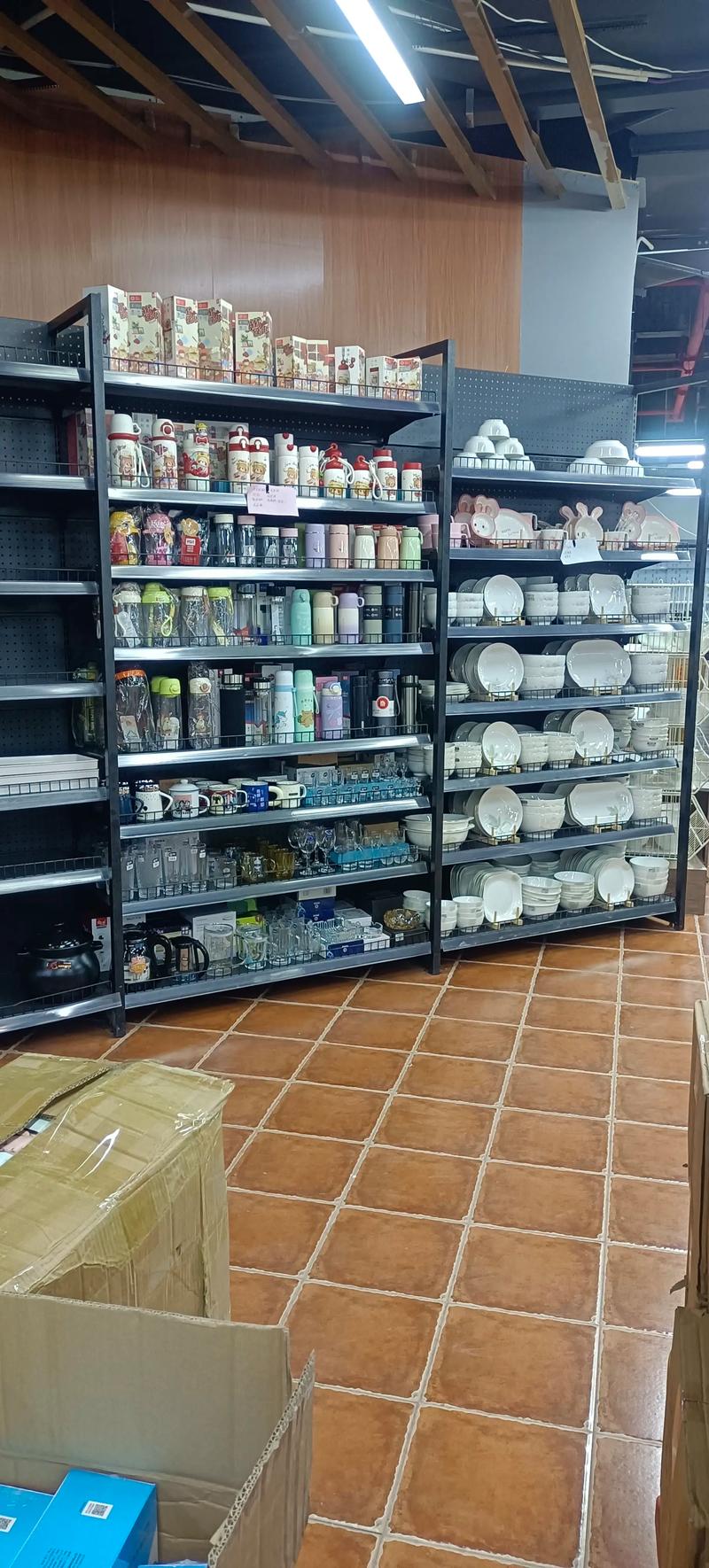 万载县百货店：零售行业的微光与坚守